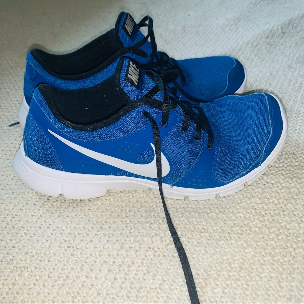 Nike Men’s Blue running shoes size 9.5